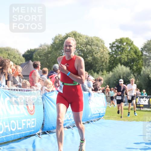 25.08.2024 - Elbe Triathlon Hamburg H.Heesch http://msf.ph/oto/6875329 25.08.2024 11:40:24 Ziel 564, 794, 1424, 1445 meine-sportfotos.de