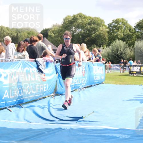 25.08.2024 - Elbe Triathlon Hamburg H.Heesch http://msf.ph/oto/6875337 25.08.2024 12:03:09 Ziel 757, 1548, 1631 meine-sportfotos.de