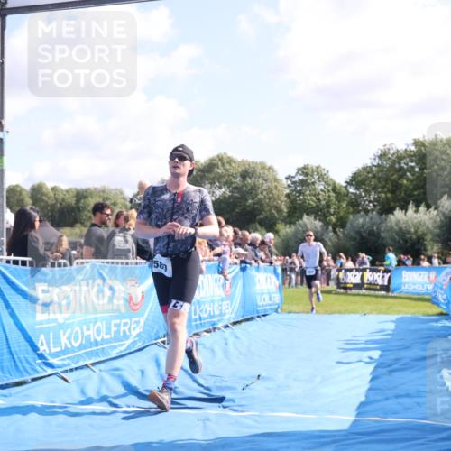 25.08.2024 - Elbe Triathlon Hamburg H.Heesch http://msf.ph/oto/6875338 25.08.2024 11:14:49 Ziel 262, 580, 669 meine-sportfotos.de