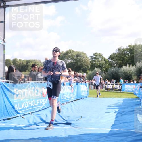 25.08.2024 - Elbe Triathlon Hamburg H.Heesch http://msf.ph/oto/6875342 25.08.2024 11:14:49 Ziel 262, 580, 669 meine-sportfotos.de