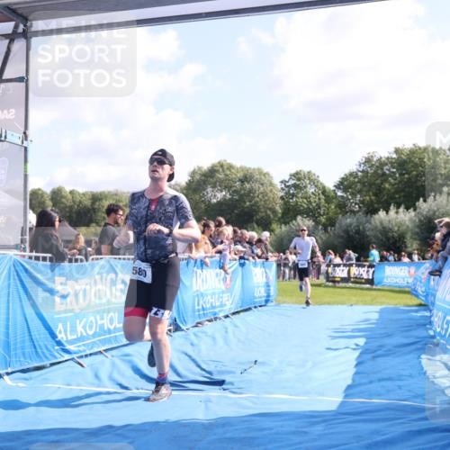 25.08.2024 - Elbe Triathlon Hamburg H.Heesch http://msf.ph/oto/6875350 25.08.2024 11:14:49 Ziel 262, 580, 669 meine-sportfotos.de