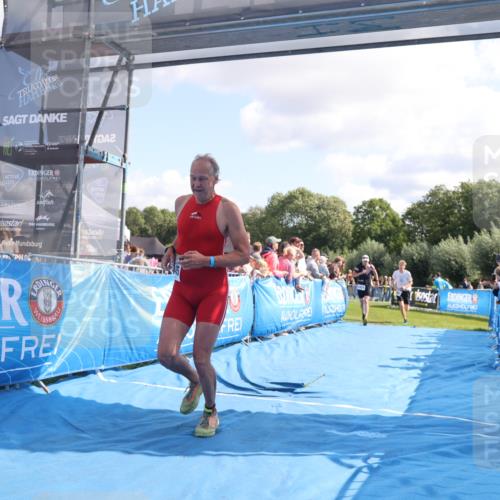 25.08.2024 - Elbe Triathlon Hamburg H.Heesch http://msf.ph/oto/6875354 25.08.2024 11:40:25 Ziel 564, 1424, 1445 meine-sportfotos.de