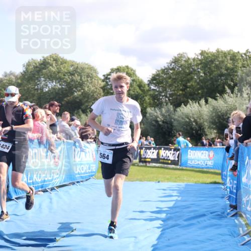 25.08.2024 - Elbe Triathlon Hamburg H.Heesch http://msf.ph/oto/6875375 25.08.2024 11:40:27 Ziel 564, 1424, 1445 meine-sportfotos.de