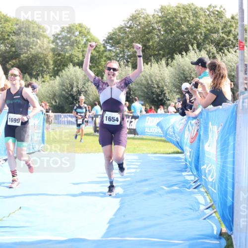 25.08.2024 - Elbe Triathlon Hamburg H.Heesch http://msf.ph/oto/6875393 25.08.2024 12:03:27 Ziel 1404, 1442, 1539, 1553, 1574, 1654, 1699 meine-sportfotos.de