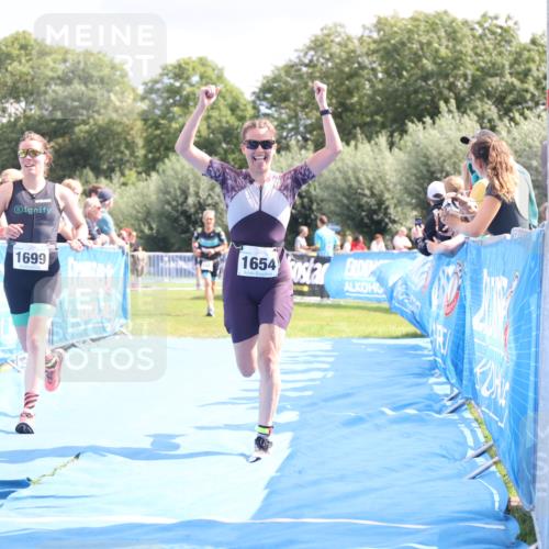 25.08.2024 - Elbe Triathlon Hamburg H.Heesch http://msf.ph/oto/6875397 25.08.2024 12:03:27 Ziel 1404, 1442, 1539, 1553, 1574, 1654, 1699 meine-sportfotos.de