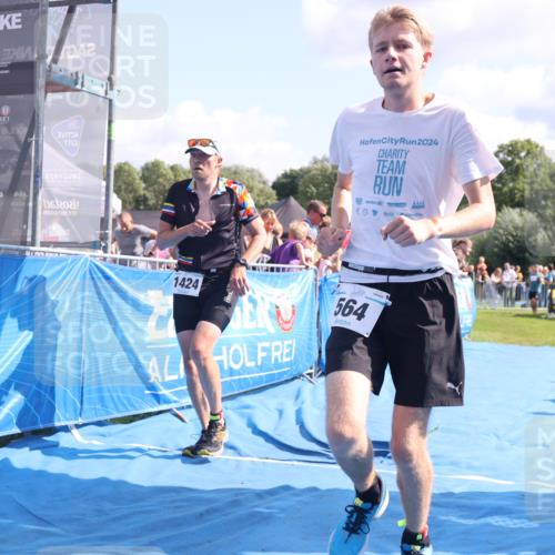 25.08.2024 - Elbe Triathlon Hamburg H.Heesch http://msf.ph/oto/6875401 25.08.2024 11:40:28 Ziel 564, 1424, 1445 meine-sportfotos.de