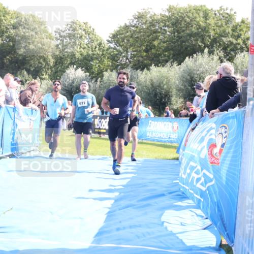 25.08.2024 - Elbe Triathlon Hamburg H.Heesch http://msf.ph/oto/6875405 25.08.2024 11:40:41 Ziel 267, 626, 677, 775 meine-sportfotos.de