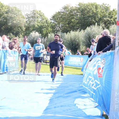25.08.2024 - Elbe Triathlon Hamburg H.Heesch http://msf.ph/oto/6875411 25.08.2024 11:40:41 Ziel 267, 626, 677, 775 meine-sportfotos.de