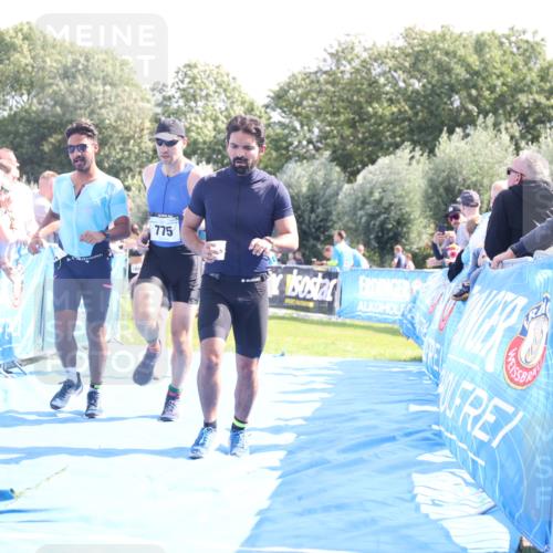 25.08.2024 - Elbe Triathlon Hamburg H.Heesch http://msf.ph/oto/6875420 25.08.2024 11:40:42 Ziel 267, 626, 677, 775 meine-sportfotos.de