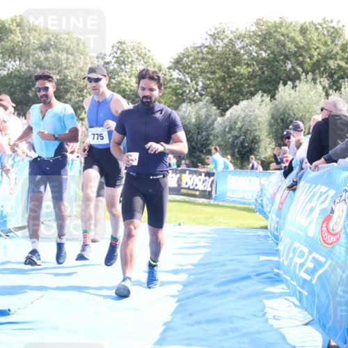 25.08.2024 - Elbe Triathlon Hamburg H.Heesch http://msf.ph/oto/6875425 25.08.2024 11:40:42 Ziel 267, 626, 677, 775 meine-sportfotos.de