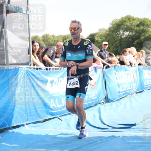 25.08.2024 - Elbe Triathlon Hamburg H.Heesch http://msf.ph/oto/6875427 25.08.2024 12:03:34 Ziel 1442, 1539, 1646, 1654, 1699 meine-sportfotos.de