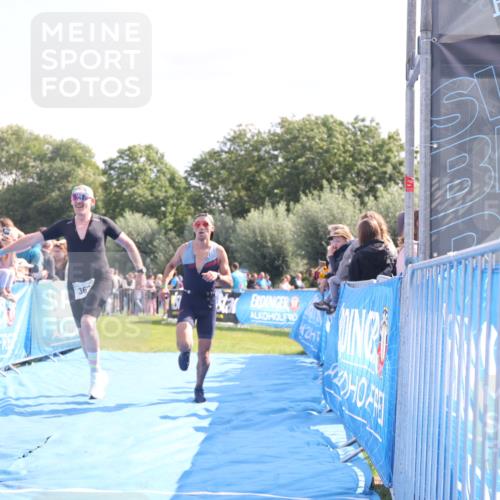 25.08.2024 - Elbe Triathlon Hamburg H.Heesch http://msf.ph/oto/6875444 25.08.2024 11:15:06 Ziel 214, 362 meine-sportfotos.de