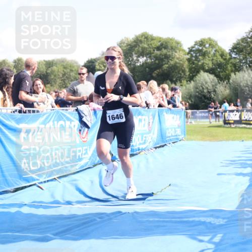 25.08.2024 - Elbe Triathlon Hamburg H.Heesch http://msf.ph/oto/6875446 25.08.2024 12:03:37 Ziel 1442, 1646 meine-sportfotos.de