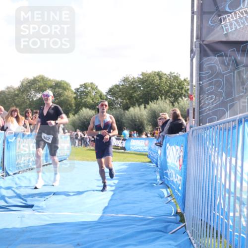 25.08.2024 - Elbe Triathlon Hamburg H.Heesch http://msf.ph/oto/6875468 25.08.2024 11:15:06 Ziel 214, 362 meine-sportfotos.de