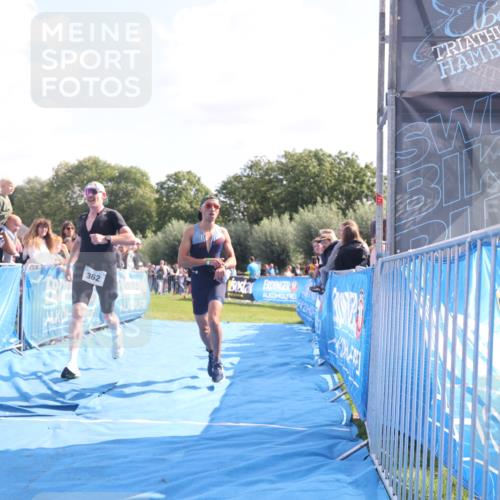 25.08.2024 - Elbe Triathlon Hamburg H.Heesch http://msf.ph/oto/6875471 25.08.2024 11:15:06 Ziel 214, 362 meine-sportfotos.de