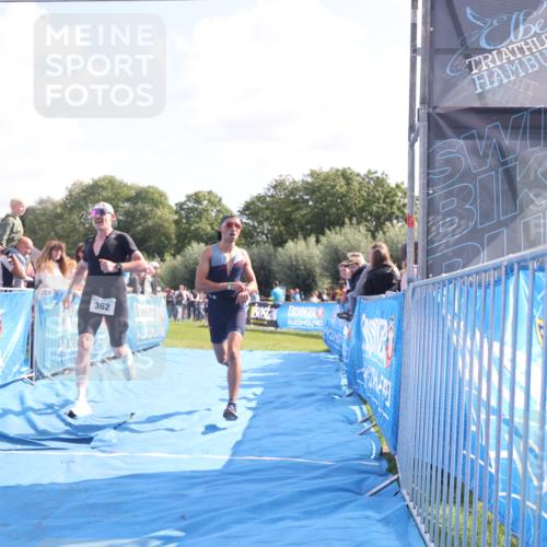 25.08.2024 - Elbe Triathlon Hamburg H.Heesch http://msf.ph/oto/6875474 25.08.2024 11:15:06 Ziel 214, 362 meine-sportfotos.de