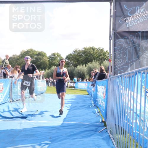 25.08.2024 - Elbe Triathlon Hamburg H.Heesch http://msf.ph/oto/6875477 25.08.2024 11:15:06 Ziel 214, 362 meine-sportfotos.de