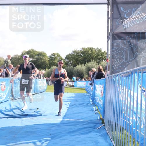 25.08.2024 - Elbe Triathlon Hamburg H.Heesch http://msf.ph/oto/6875481 25.08.2024 11:15:06 Ziel 214, 362 meine-sportfotos.de