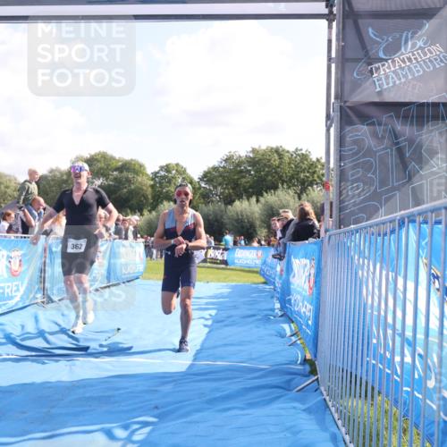 25.08.2024 - Elbe Triathlon Hamburg H.Heesch http://msf.ph/oto/6875484 25.08.2024 11:15:06 Ziel 214, 362 meine-sportfotos.de