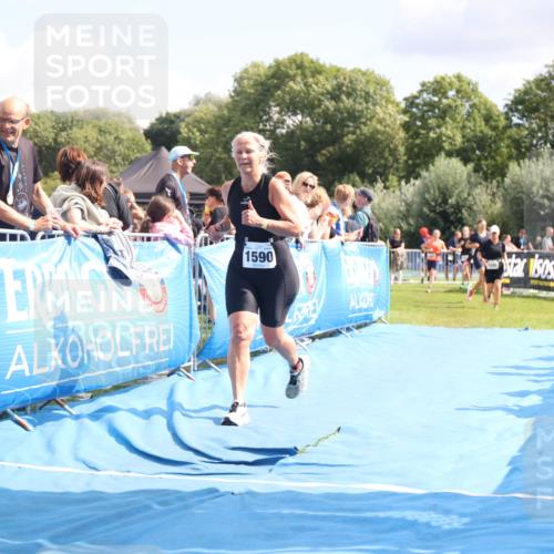 25.08.2024 - Elbe Triathlon Hamburg H.Heesch http://msf.ph/oto/6875492 25.08.2024 12:04:02 Ziel 603, 1491, 1533, 1585, 1590, 1685 meine-sportfotos.de