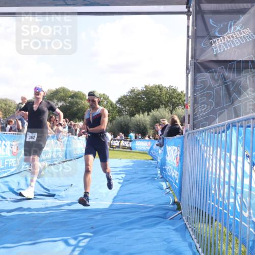 25.08.2024 - Elbe Triathlon Hamburg H.Heesch http://msf.ph/oto/6875496 25.08.2024 11:15:07 Ziel 214, 362 meine-sportfotos.de