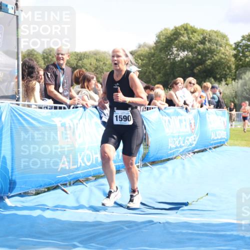25.08.2024 - Elbe Triathlon Hamburg H.Heesch http://msf.ph/oto/6875498 25.08.2024 12:04:02 Ziel 603, 1491, 1533, 1585, 1590, 1685 meine-sportfotos.de