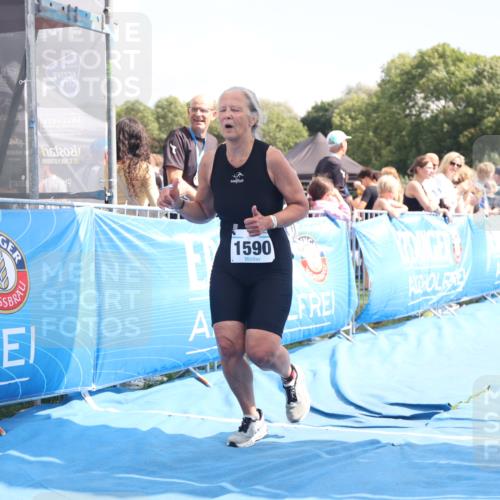 25.08.2024 - Elbe Triathlon Hamburg H.Heesch http://msf.ph/oto/6875501 25.08.2024 12:04:03 Ziel 603, 1491, 1533, 1585, 1590, 1685 meine-sportfotos.de