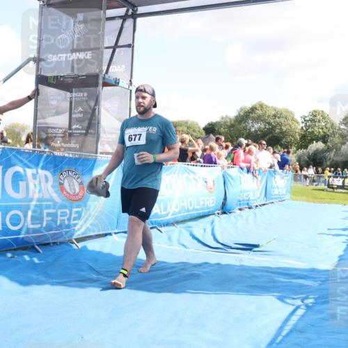 25.08.2024 - Elbe Triathlon Hamburg H.Heesch http://msf.ph/oto/6875502 25.08.2024 11:40:48 Ziel 267, 626, 677, 775 meine-sportfotos.de