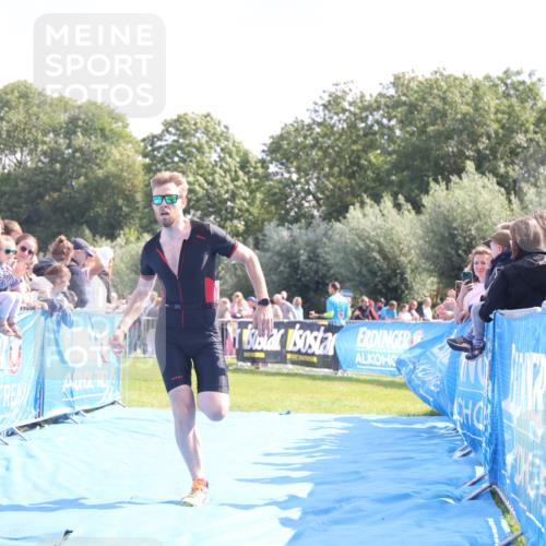 25.08.2024 - Elbe Triathlon Hamburg H.Heesch http://msf.ph/oto/6875506 25.08.2024 11:15:24 Ziel 613, 629 meine-sportfotos.de
