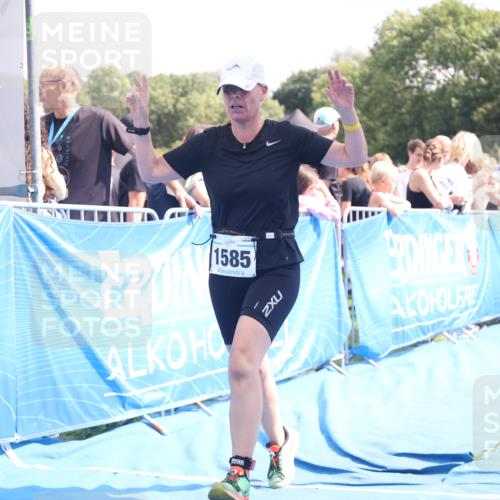 25.08.2024 - Elbe Triathlon Hamburg H.Heesch http://msf.ph/oto/6875510 25.08.2024 12:04:07 Ziel 1491, 1493, 1585, 1590, 1685 meine-sportfotos.de