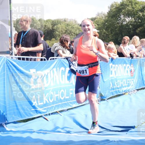 25.08.2024 - Elbe Triathlon Hamburg H.Heesch http://msf.ph/oto/6875517 25.08.2024 12:04:09 Ziel 1491, 1493, 1585, 1590, 1685 meine-sportfotos.de