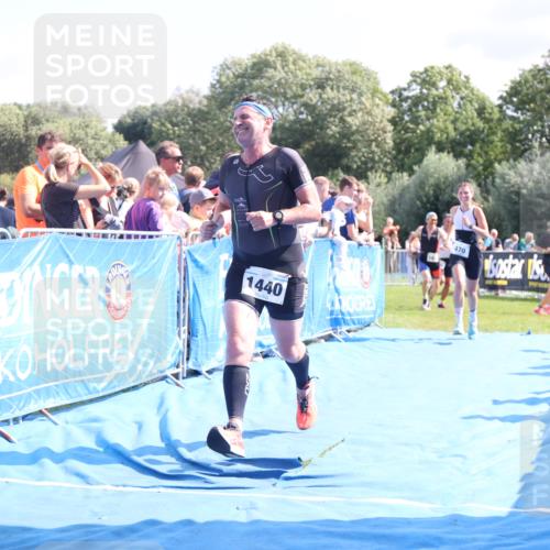 25.08.2024 - Elbe Triathlon Hamburg H.Heesch http://msf.ph/oto/6875518 25.08.2024 11:40:58 Ziel 375, 470, 1422, 1440 meine-sportfotos.de