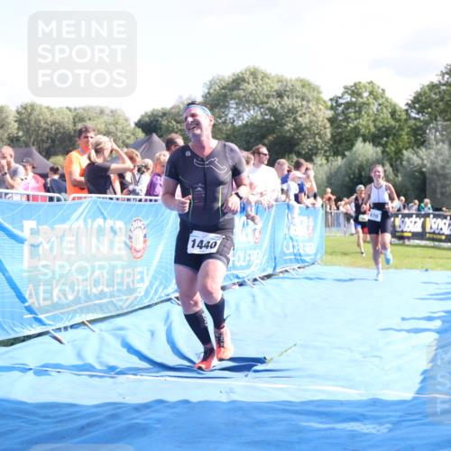 25.08.2024 - Elbe Triathlon Hamburg H.Heesch http://msf.ph/oto/6875530 25.08.2024 11:40:59 Ziel 375, 470, 1422, 1440 meine-sportfotos.de