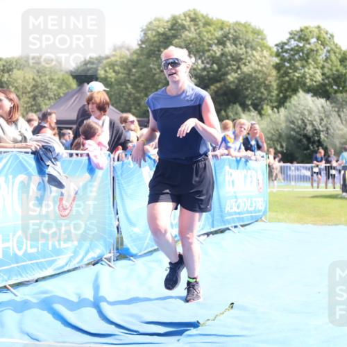 25.08.2024 - Elbe Triathlon Hamburg H.Heesch http://msf.ph/oto/6875534 25.08.2024 12:04:33 Ziel 1486 meine-sportfotos.de