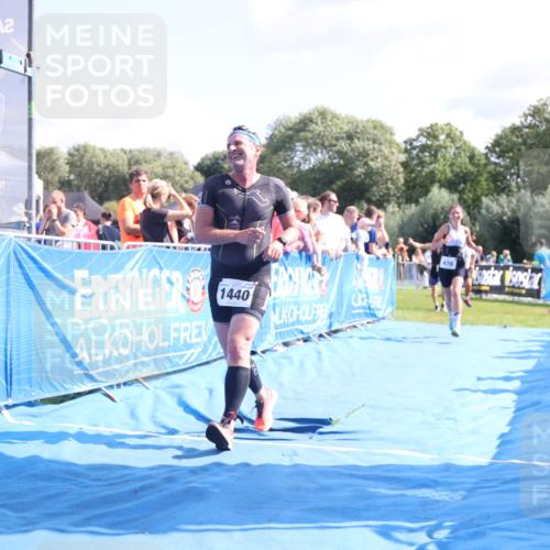 25.08.2024 - Elbe Triathlon Hamburg H.Heesch http://msf.ph/oto/6875538 25.08.2024 11:40:59 Ziel 375, 470, 1422, 1440 meine-sportfotos.de