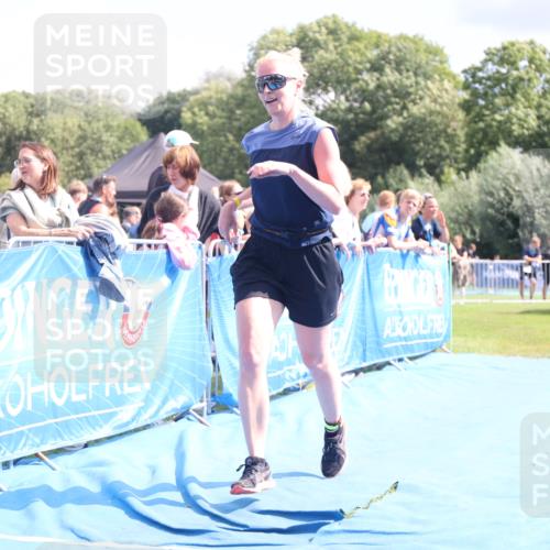 25.08.2024 - Elbe Triathlon Hamburg H.Heesch http://msf.ph/oto/6875542 25.08.2024 12:04:33 Ziel 1486 meine-sportfotos.de