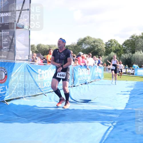 25.08.2024 - Elbe Triathlon Hamburg H.Heesch http://msf.ph/oto/6875549 25.08.2024 11:40:59 Ziel 375, 470, 1422, 1440 meine-sportfotos.de