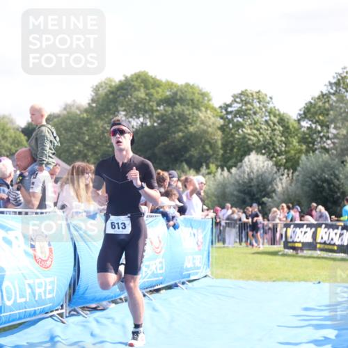 25.08.2024 - Elbe Triathlon Hamburg H.Heesch http://msf.ph/oto/6875565 25.08.2024 11:15:28 Ziel 613, 629 meine-sportfotos.de