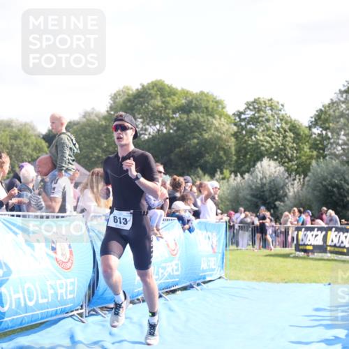 25.08.2024 - Elbe Triathlon Hamburg H.Heesch http://msf.ph/oto/6875568 25.08.2024 11:15:28 Ziel 613, 629 meine-sportfotos.de