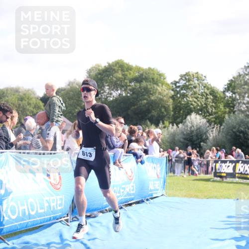 25.08.2024 - Elbe Triathlon Hamburg H.Heesch http://msf.ph/oto/6875571 25.08.2024 11:15:28 Ziel 613, 629 meine-sportfotos.de