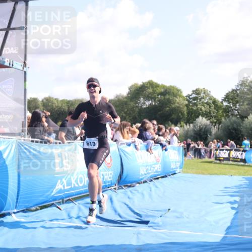 25.08.2024 - Elbe Triathlon Hamburg H.Heesch http://msf.ph/oto/6875586 25.08.2024 11:15:29 Ziel 613, 629 meine-sportfotos.de
