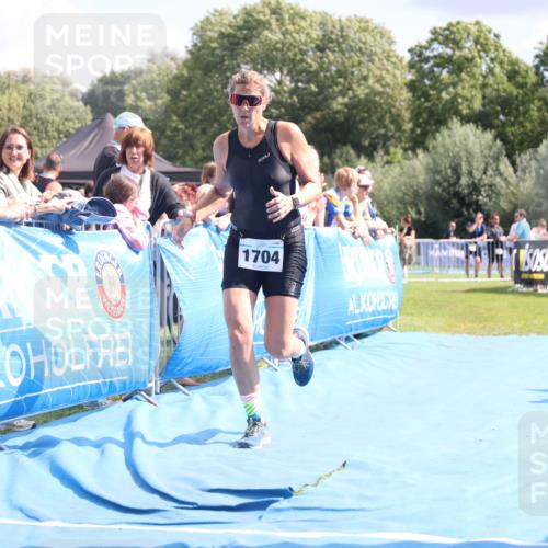 25.08.2024 - Elbe Triathlon Hamburg H.Heesch http://msf.ph/oto/6875599 25.08.2024 12:04:44 Ziel 495, 1704 meine-sportfotos.de