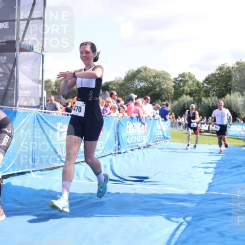 25.08.2024 - Elbe Triathlon Hamburg H.Heesch http://msf.ph/oto/6875606 25.08.2024 11:41:01 Ziel 375, 470, 1422, 1440 meine-sportfotos.de