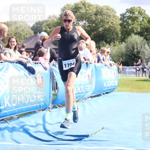 25.08.2024 - Elbe Triathlon Hamburg H.Heesch http://msf.ph/oto/6875612 25.08.2024 12:04:44 Ziel 495, 1704 meine-sportfotos.de