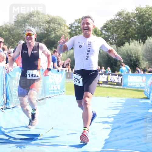 25.08.2024 - Elbe Triathlon Hamburg H.Heesch http://msf.ph/oto/6875617 25.08.2024 11:41:03 Ziel 375, 470, 1422, 1440 meine-sportfotos.de