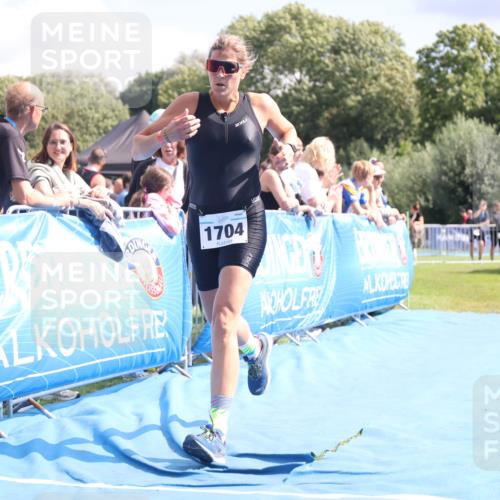25.08.2024 - Elbe Triathlon Hamburg H.Heesch http://msf.ph/oto/6875618 25.08.2024 12:04:44 Ziel 495, 1704 meine-sportfotos.de