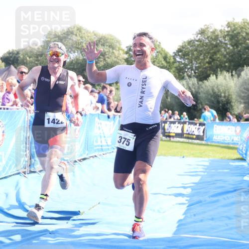 25.08.2024 - Elbe Triathlon Hamburg H.Heesch http://msf.ph/oto/6875623 25.08.2024 11:41:03 Ziel 375, 470, 1422, 1440 meine-sportfotos.de