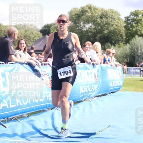 25.08.2024 - Elbe Triathlon Hamburg H.Heesch http://msf.ph/oto/6875624 25.08.2024 12:04:44 Ziel 495, 1704 meine-sportfotos.de