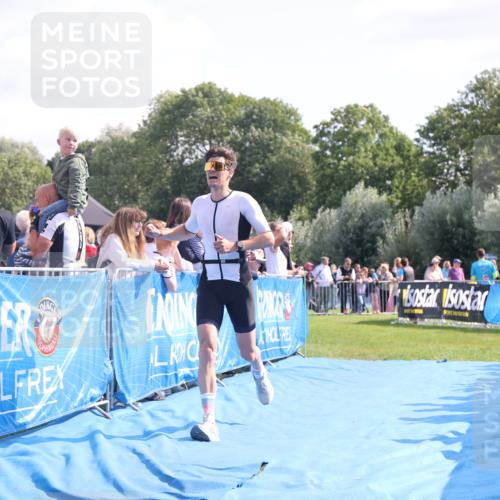 25.08.2024 - Elbe Triathlon Hamburg H.Heesch http://msf.ph/oto/6875625 25.08.2024 11:15:49 Ziel 618 meine-sportfotos.de