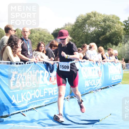 25.08.2024 - Elbe Triathlon Hamburg H.Heesch http://msf.ph/oto/6875637 25.08.2024 12:05:11 Ziel 1509, 1596 meine-sportfotos.de